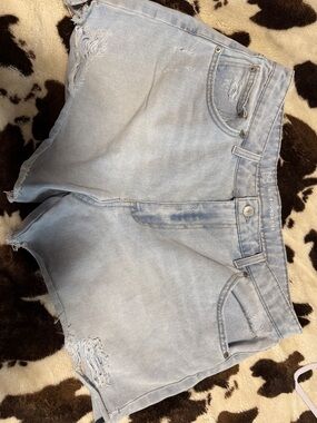 No Boundaries Light Wash Distressed Denim Cutoff Shorts